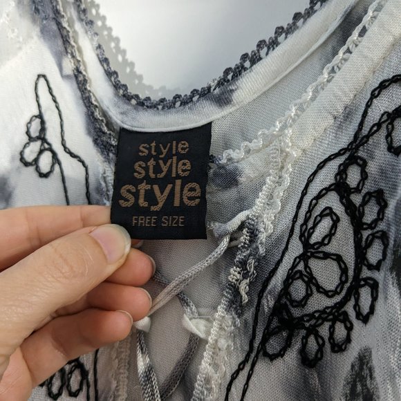 Embroidered Tie Dye Cover Up Grey White Size One Size - Picture 4 of 7